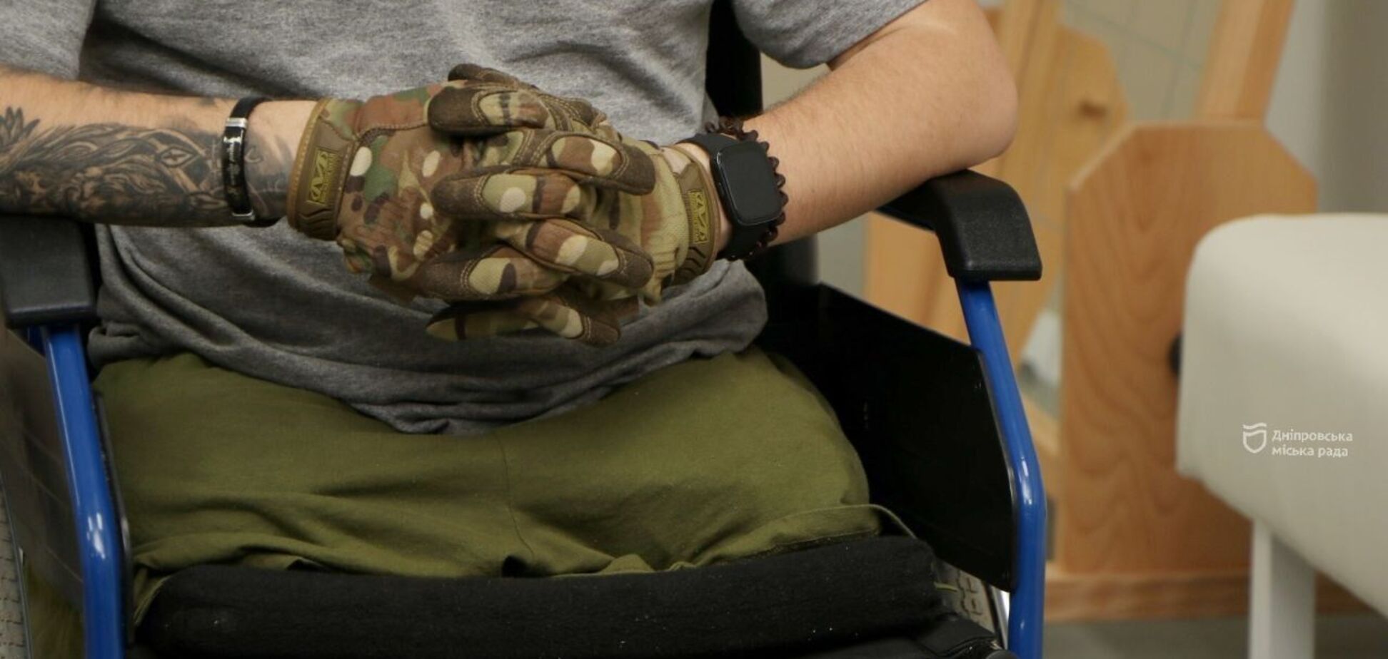 10 часов эвакуации, сложная операция – а дальше реабилитация: история военного Ростислава, который лечится в реабилитационном центре Днепра