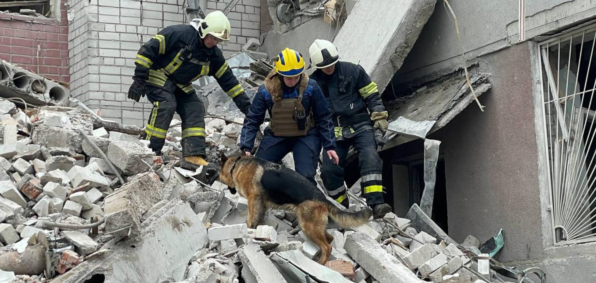 Число погибших в результате удара РФ по Чернигову возросло до 18 человек: аварийно-спасательные работы завершены. Фото