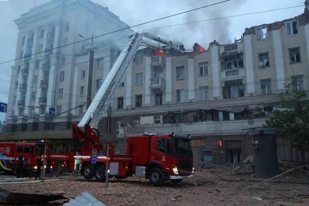 'Россия должна отвечать за свой террор': Зеленский отреагировал на удар врага по Днепру