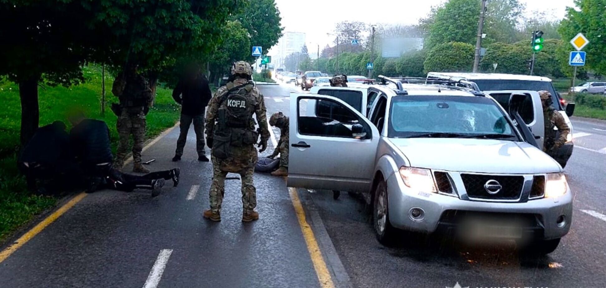 Похитили более 8 млн грн: в Прикарпатье задержали грабителей, которые выдавали себя за военных на блокпосте. Фото