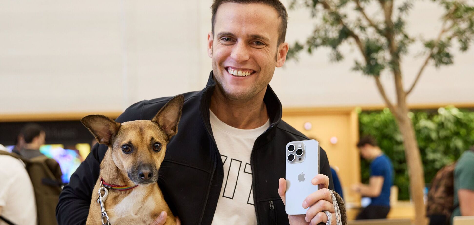 Сколько стоит iPhone 15 Pro Max в украинских зарплатах