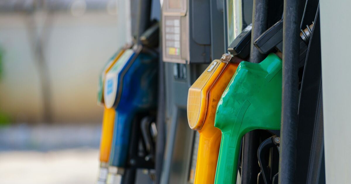 Ціни на українських АЗС можуть перетнути важливий рубіж: де очікується здорожчання бензину