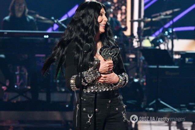 Співачка Шер прийшла отримувати премію у штанах, які носить вже 40 років. Фото