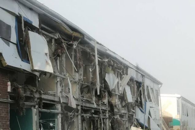 Под ударом были НПЗ и завод, где собирали 'Шахеды': в российском Татарстане прогремели взрывы, появились подробности. Видео