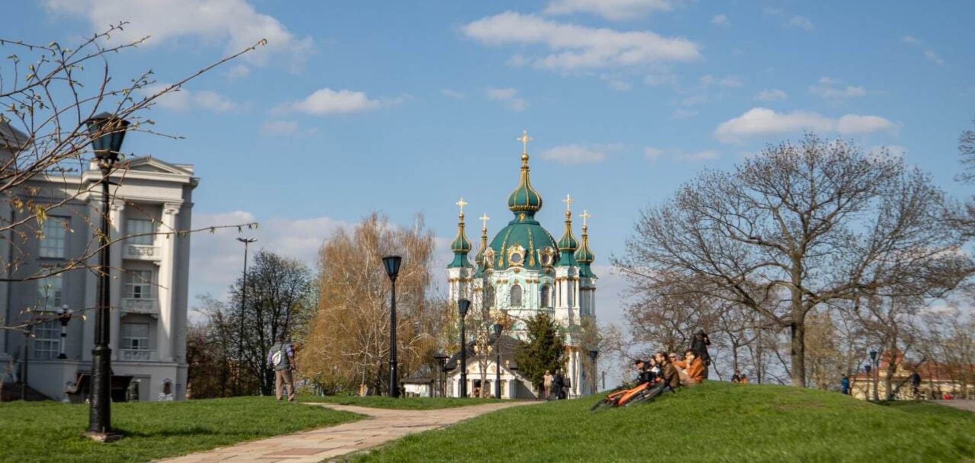Незначне похолодання, подекуди сніг: синоптики дали прогноз погоди на середу, 3 квітня