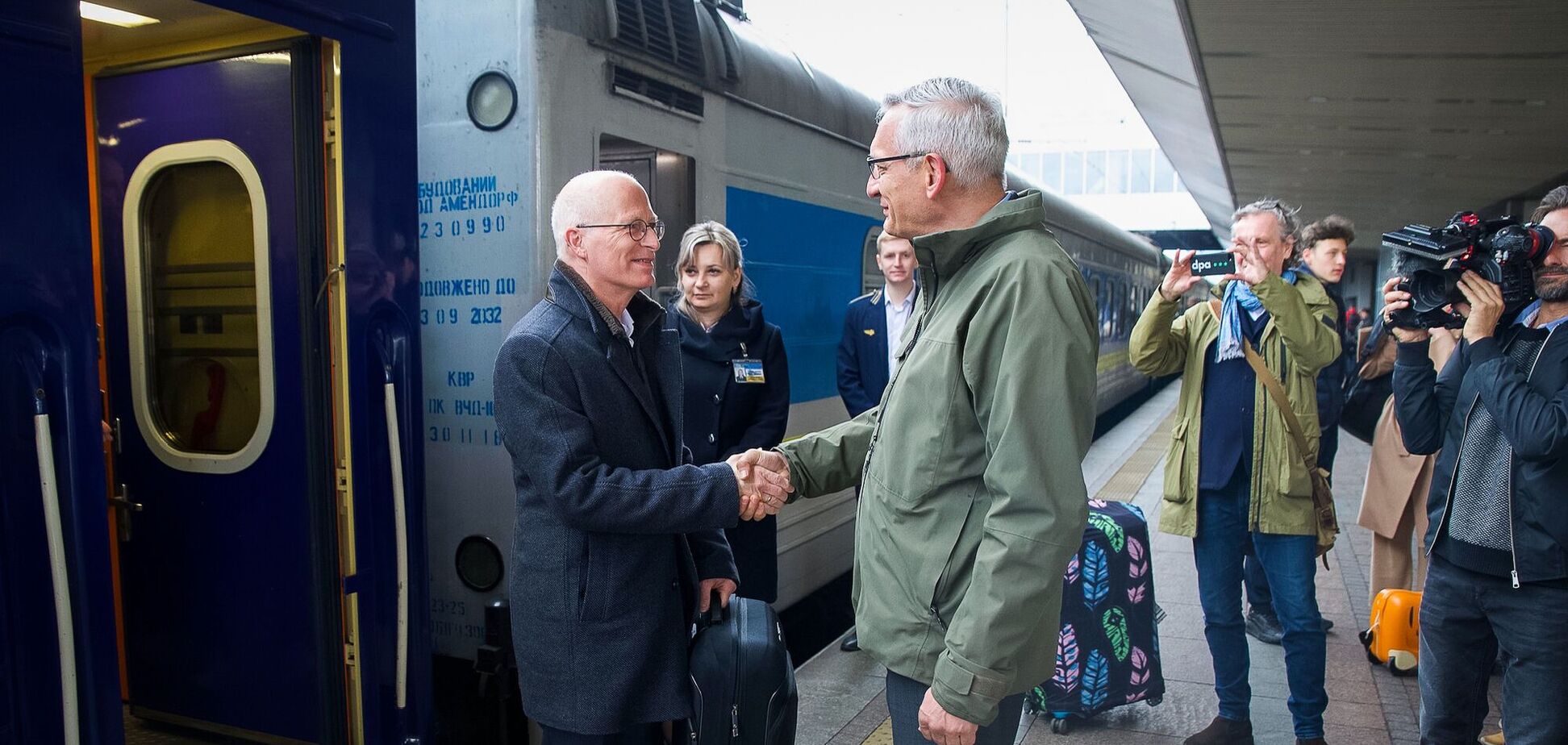 Мэр Гамбурга прибыл с визитом в Киев. Фото