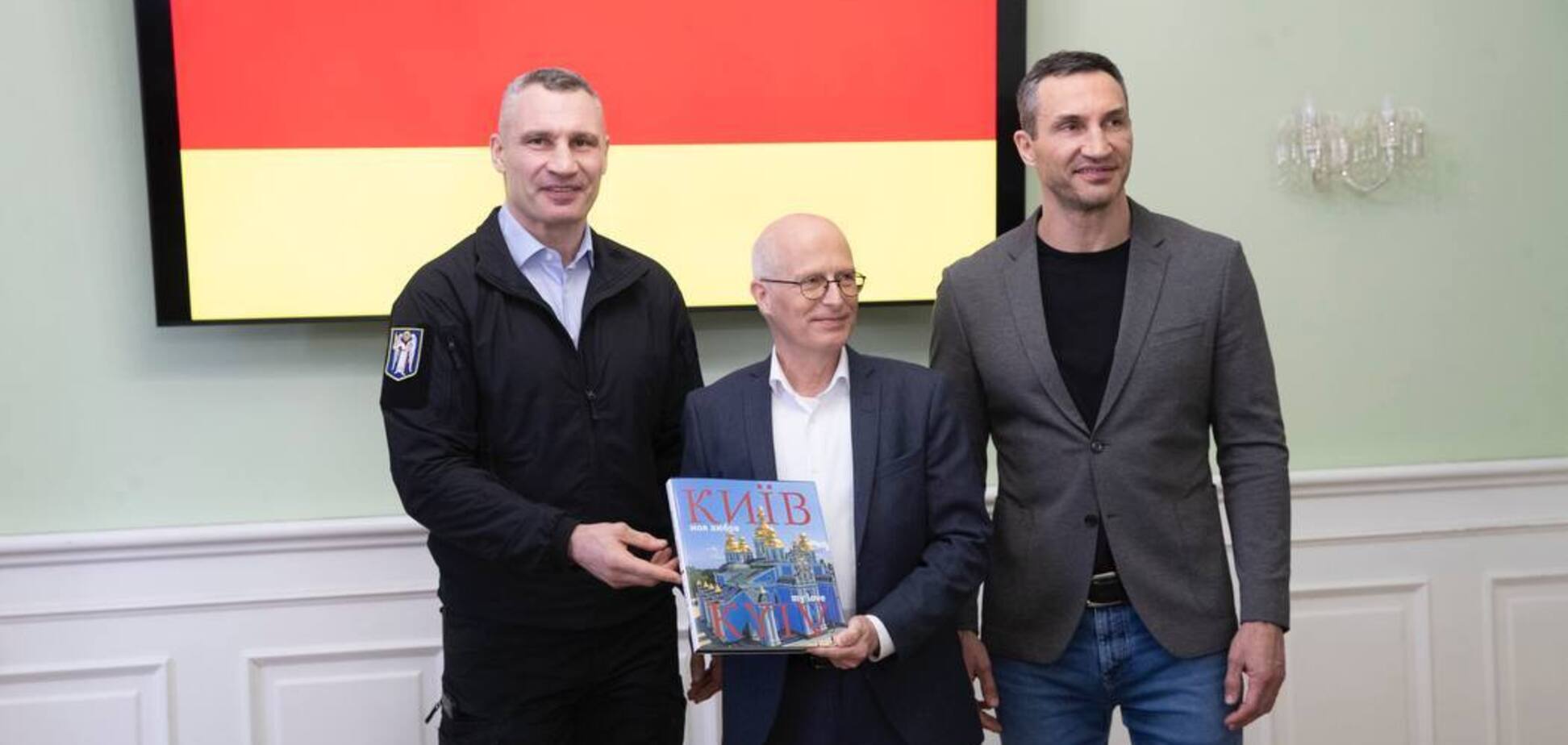 Киев получил от Гамбурга новую партию помощи: Кличко рассказал подробности