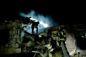Окупанти атакували Одесу 'Шахедами': пошкоджено будинки, постраждали дев’ятеро людей. Фото й відео