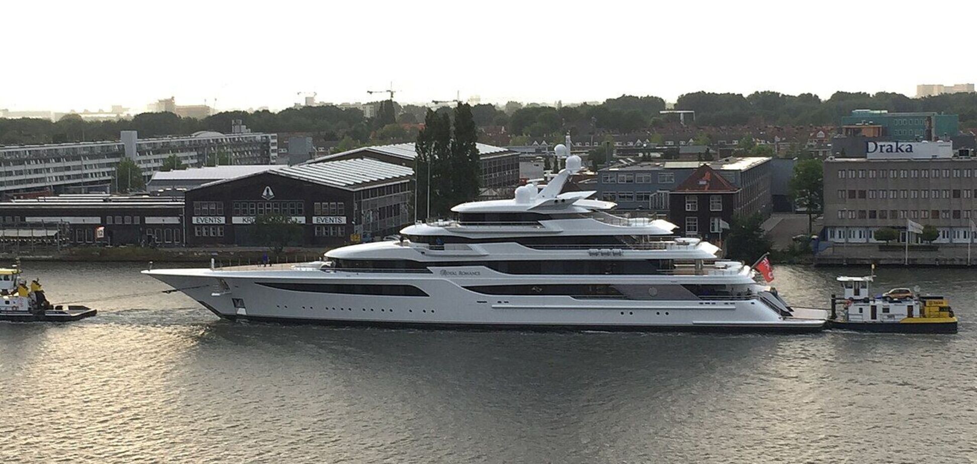 Яхта Медведчука Royal Romance