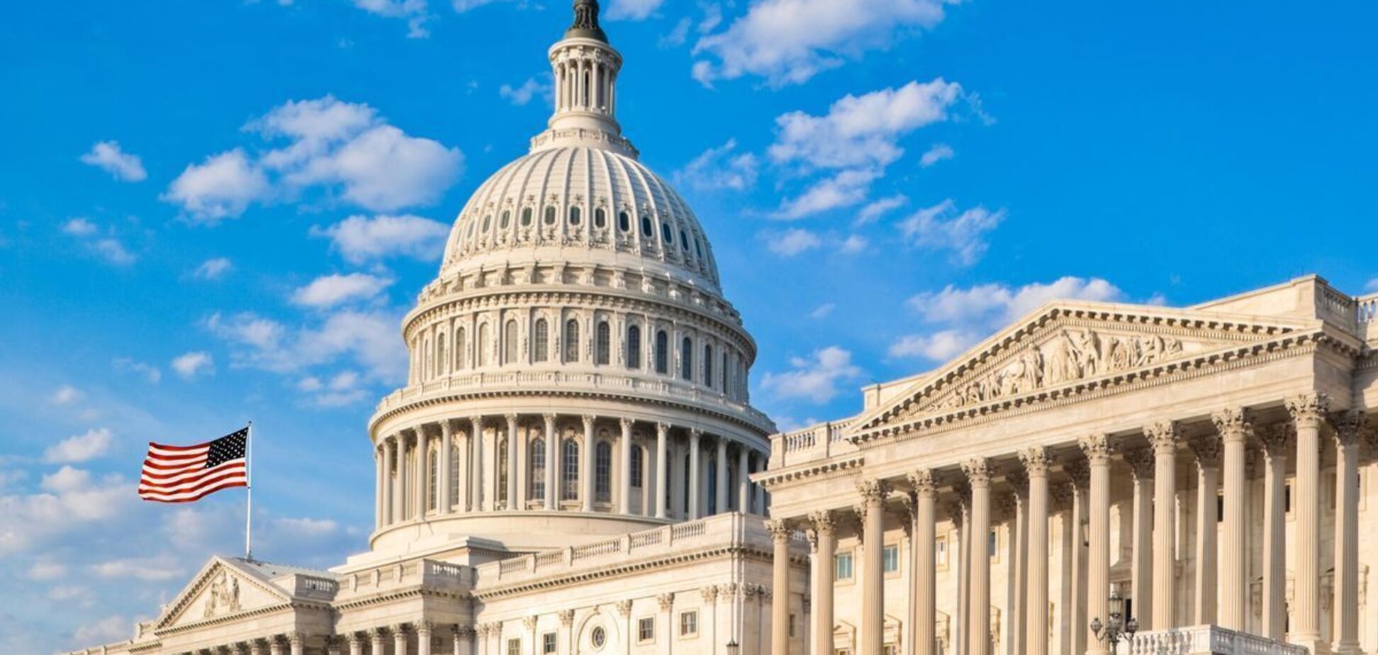 Сенат США проголосовал за выделение помощи Украине: Зеленский отреагировал