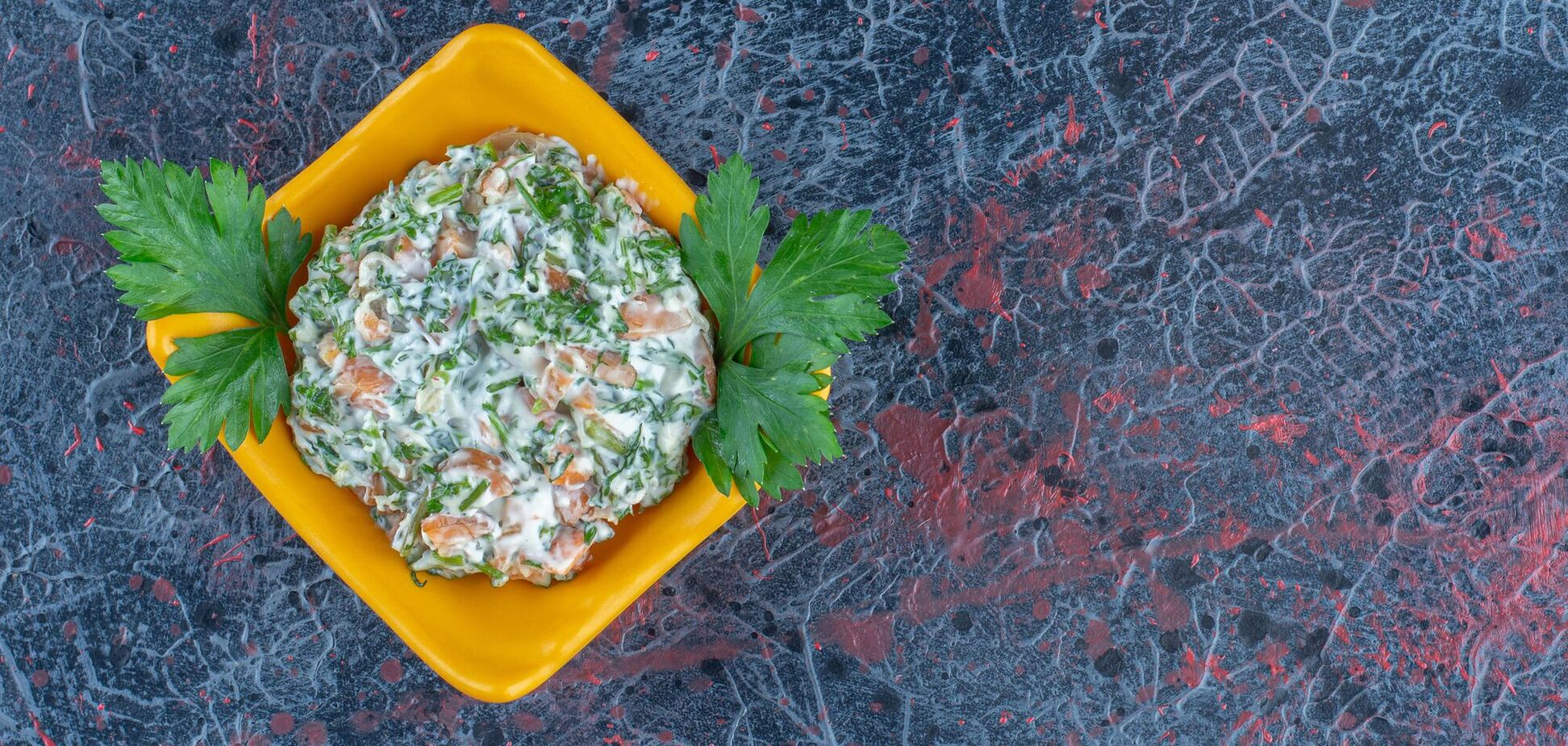 Салат с черемшей: невероятное весеннее блюдо, которое любят все