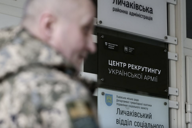 Передбачені різні заохочення: в Міноборони розповіли про мотивацію людей, які вагаються щодо військової служби. Відео