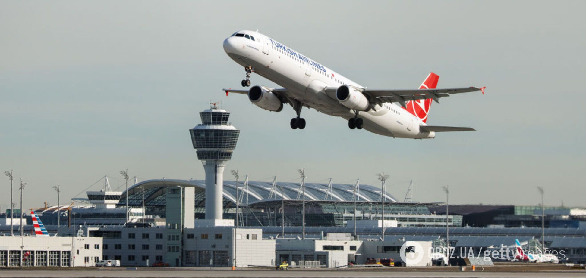 Turkish Airlines пояснили, чому відмовили й надалі зніматимуть з рейсів російських туристів на шляху до Латинської Америки