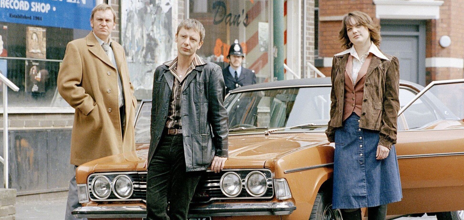 Одно из лучших детективных шоу XX века появилось на Netflix: о чем 'Жизнь на Марсе', которое рекомендуют к просмотру все критики