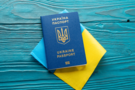 Кабмін заборонив видавати паспорти українським чоловікам від 18 до 60 років за кордоном. Постанова