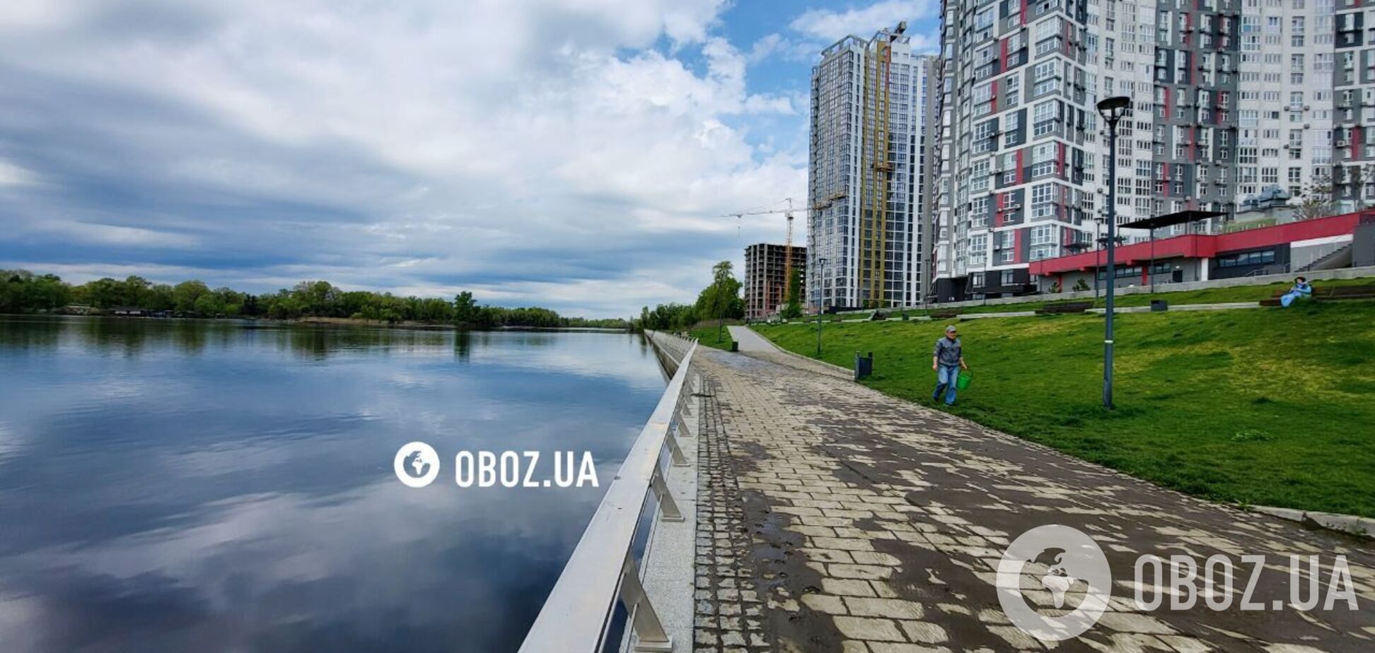 В Киеве начал спадать уровень воды в Днепре