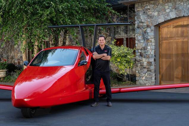 Як у 'Назад у майбутнє': світ скоро можуть заполонити летючі авто і ось найкрутіші новинки. Фото