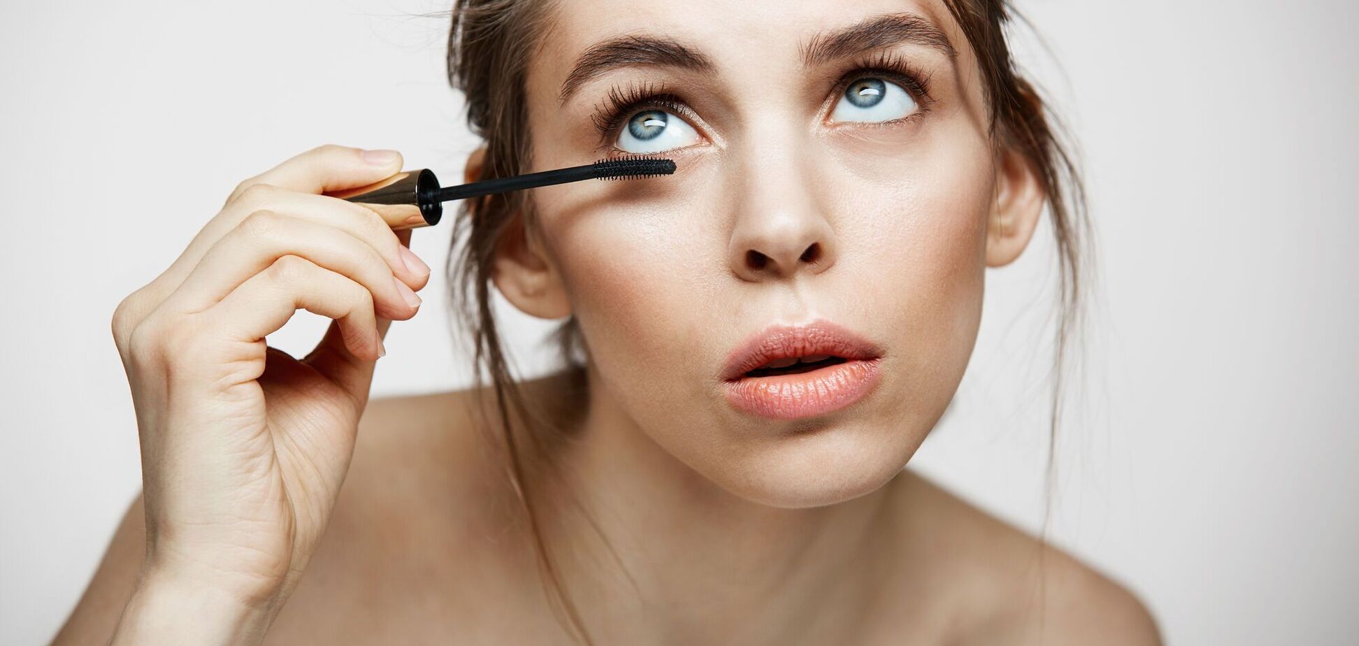 Как сделать кукольные глаза с помощью макияжа: трендовый лайфхак