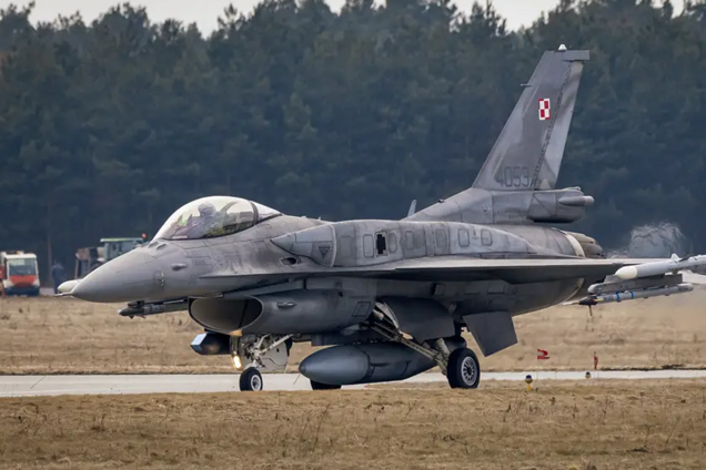 'Вопрос дискуссионный': в МИД Польши прокомментировали просьбу Украины сбивать ракеты