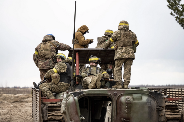 'Ворог шукає слабкі місця': військовий розповів про ситуацію довкола Часового Яру. Карта