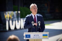 'Еще не поздно': Столтенберг заверил, что Украина может получить преимущество на поле боя. Видео