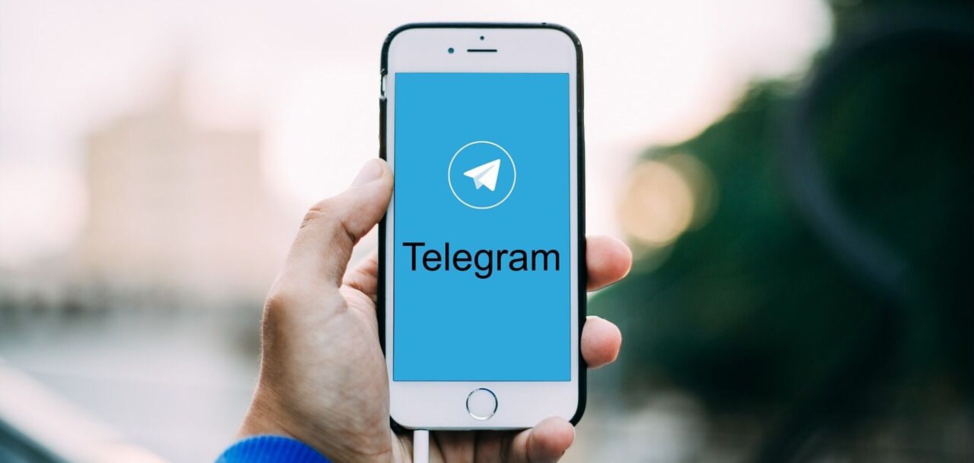 Нет логики, есть ложь, или 'Telegram опасный' не может существовать рядом с 'Подписывайтесь на официальный Telegram'