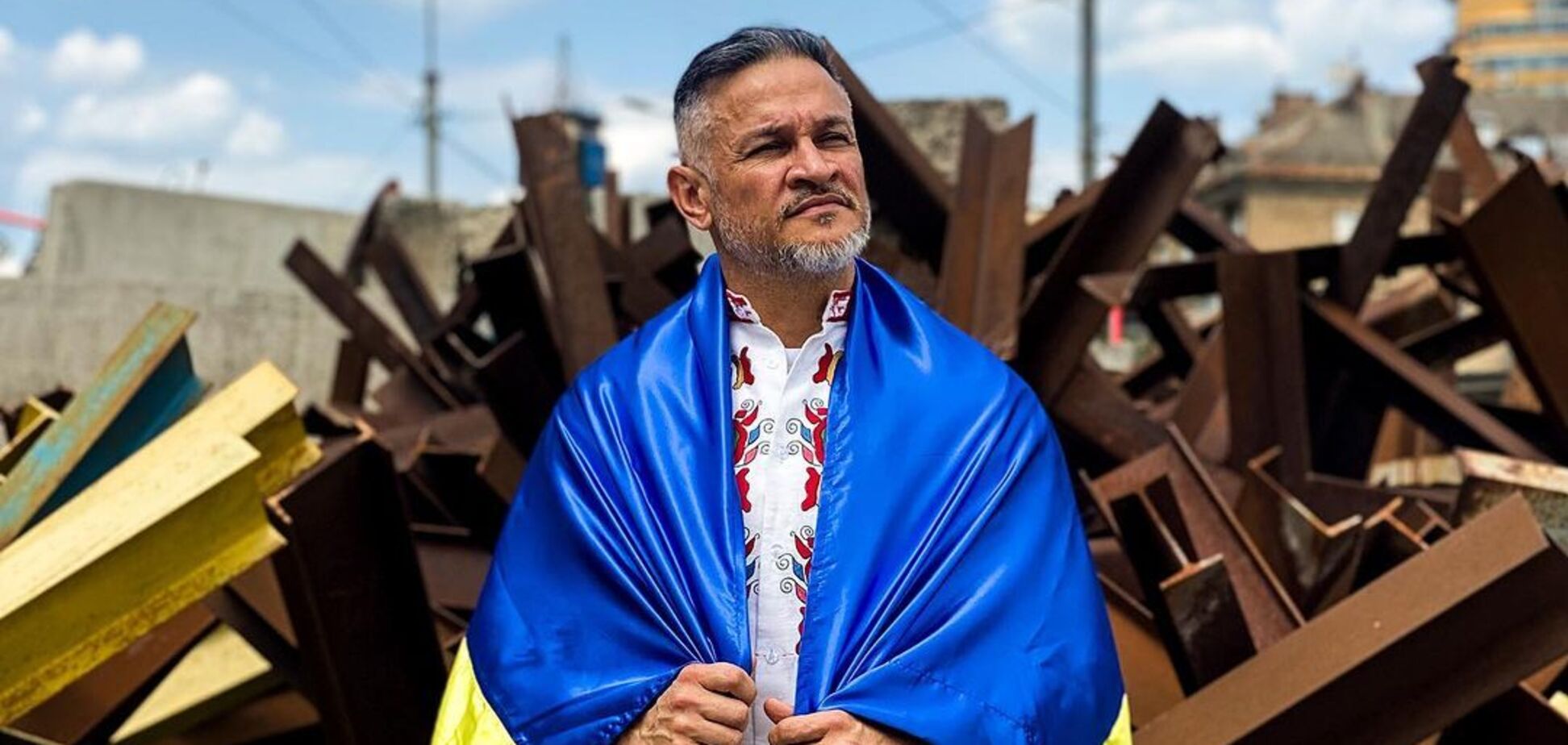 Эктор Хименес-Браво впервые рассказал, как соседи хитростью помогли спасти его дом в Ирпене от оккупантов