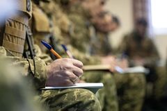 Надо иметь документальное подтверждение: юрист объяснил нюансы изменения места жительства военнообязанными