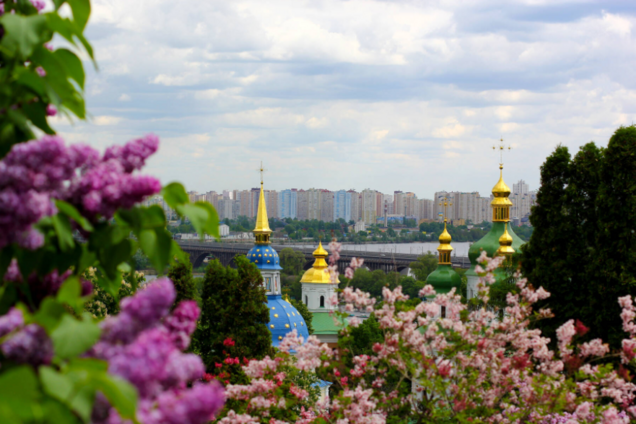 'Май начнется в Украине роскошной погодой': синоптик дала детальный прогноз. Карта