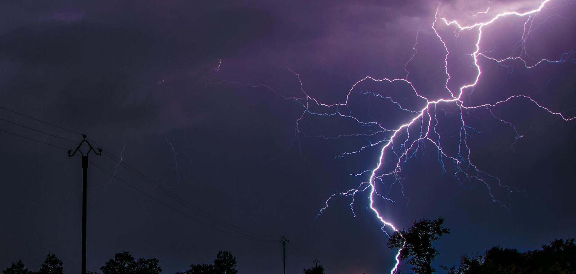 Коли в Україну повернуться +24 і де прогримлять грози: синоптикиня дала прогноз на вихідні