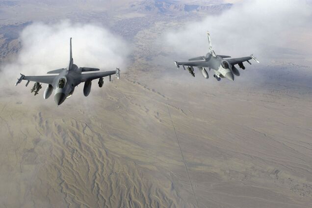 Истребители F-16