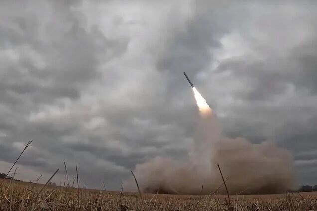 Целили по припортовой инфраструктуре: оккупанты ударили баллистикой по Одессе, возник пожар