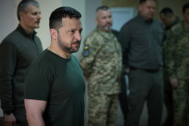 'Завдяки таким людям тут зберігається життя': Зеленський вручив нагороди захисникам України на Харківщині. Фото