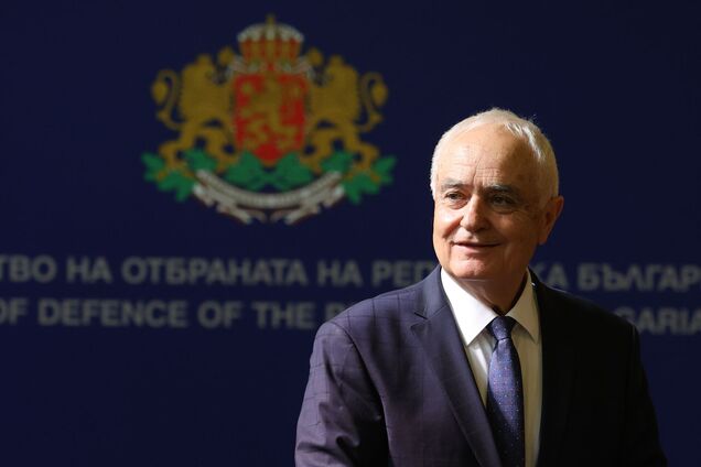 'Потрібні швидкі дії': новий міністр оборони Болгарії пообіцяв прискорити надання військової допомоги Україні
