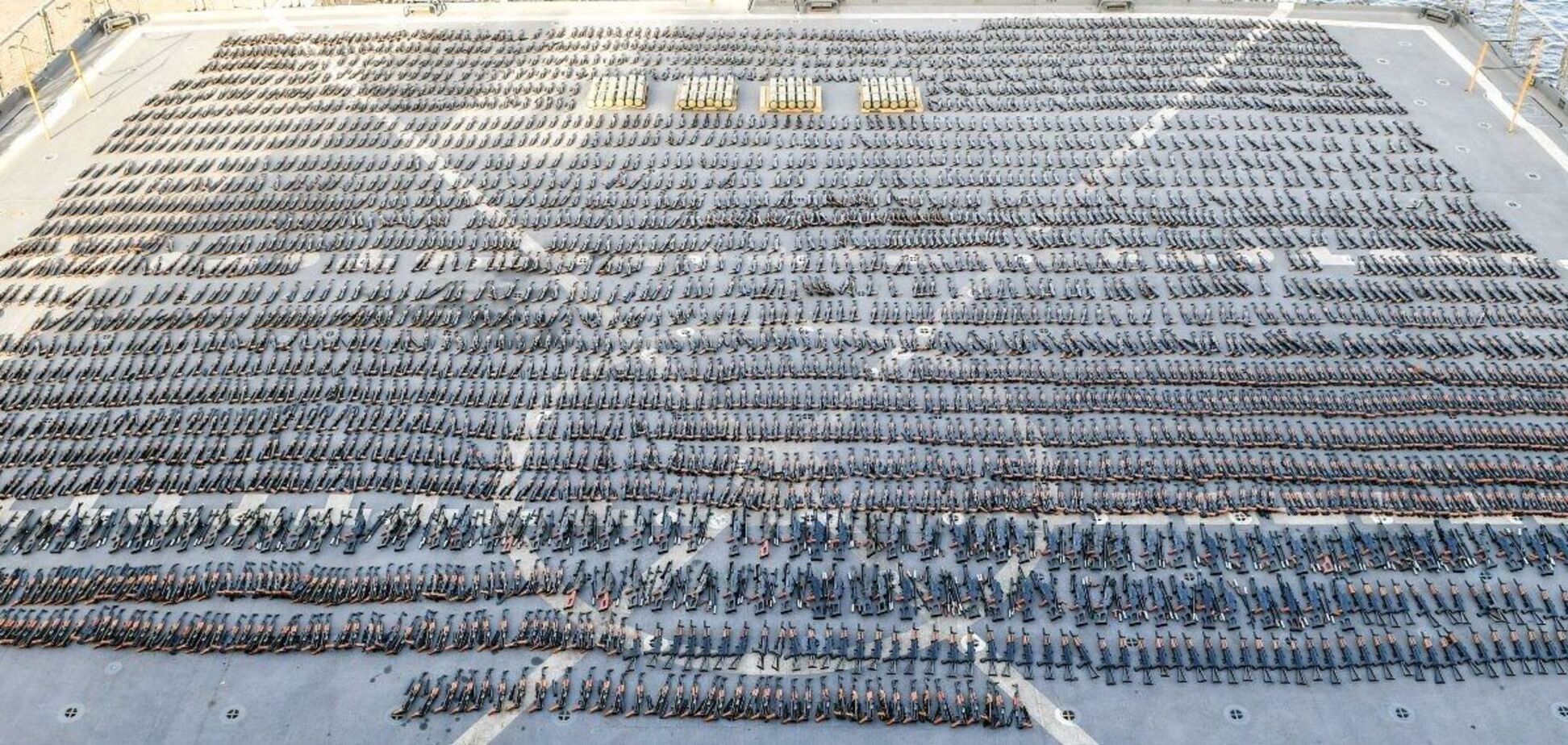 США передали Україні конфісковані в Ірану зброю і боєприпаси: що відбувається