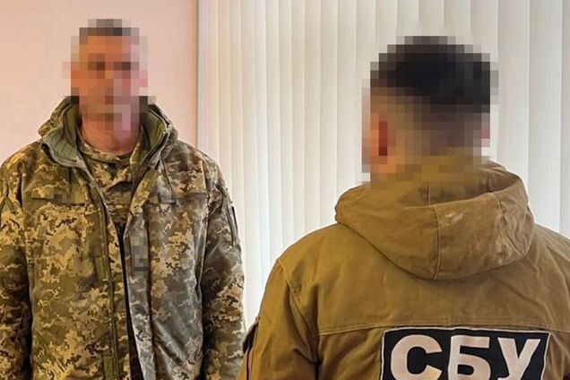 Налагодив 'схему': СБУ викрила в Чернігові голову ВЛК, який за хабарі 'списував' ухилянтів з військового обліку. Фото