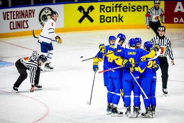 Общий счет 27-1: Украина выиграла четвертый матч подряд на ЧМ по хоккею