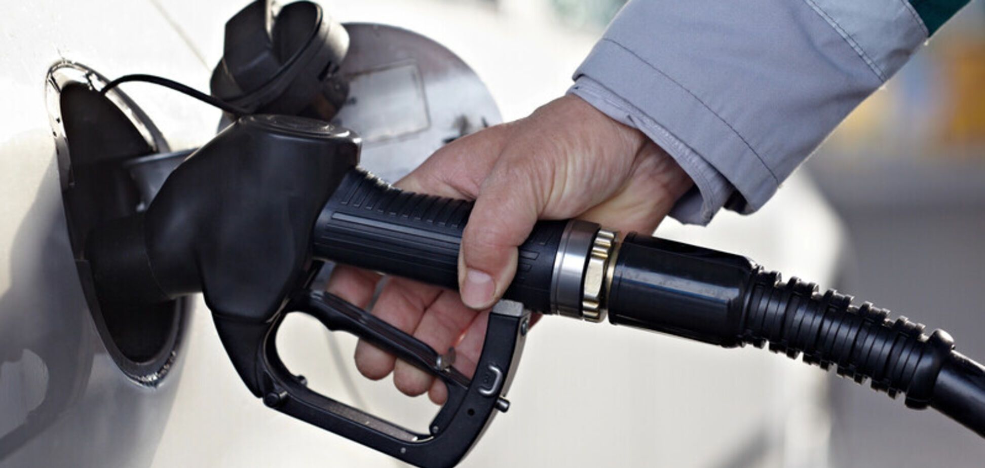 Украинские АЗС резко переписали цены на бензин