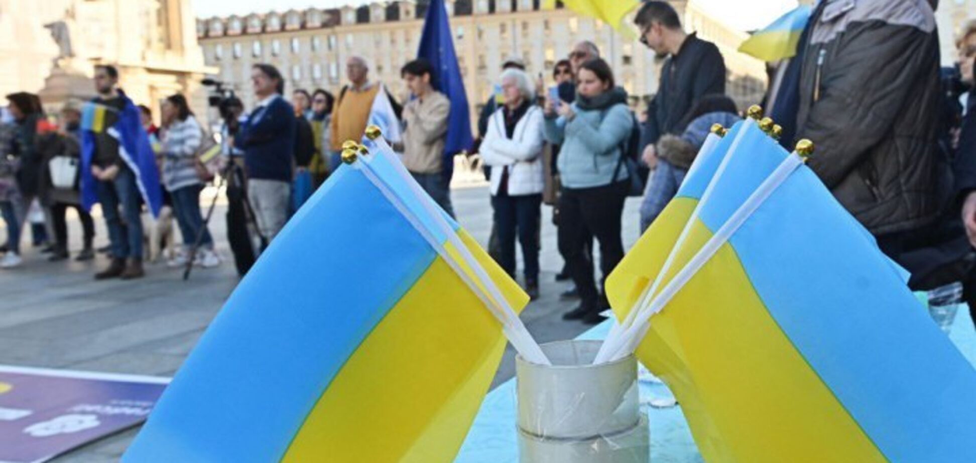 Демократическая система или сильный лидер: опрос показал, что для украинцев является приоритетным