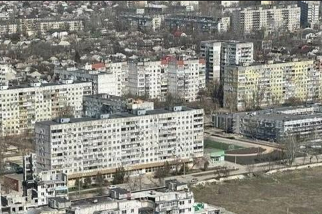 Сотни домов полуразрушены: в сети показали, как выглядит левобережье Мариуполя. Фото