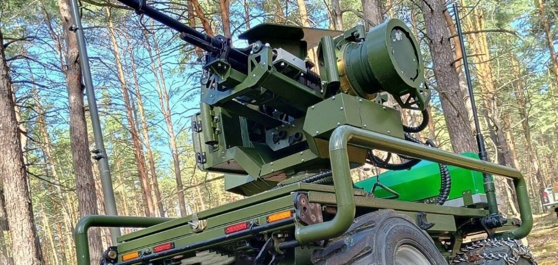 'Виконують широкий спектр завдань': Міноборони за рік схвалило допуск до експлуатації дев'яти наземних роботів