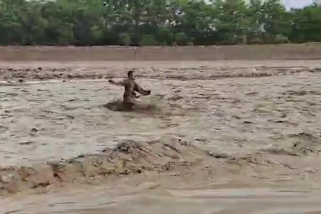 Щонайменше 60 людей загинули в результаті раптової повені в Афганістані