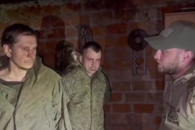 В Луганской области бойцы 3-й ОШБр захватили в плен замкомандира роты и старшего сержанта 752-го полка РФ. Видео