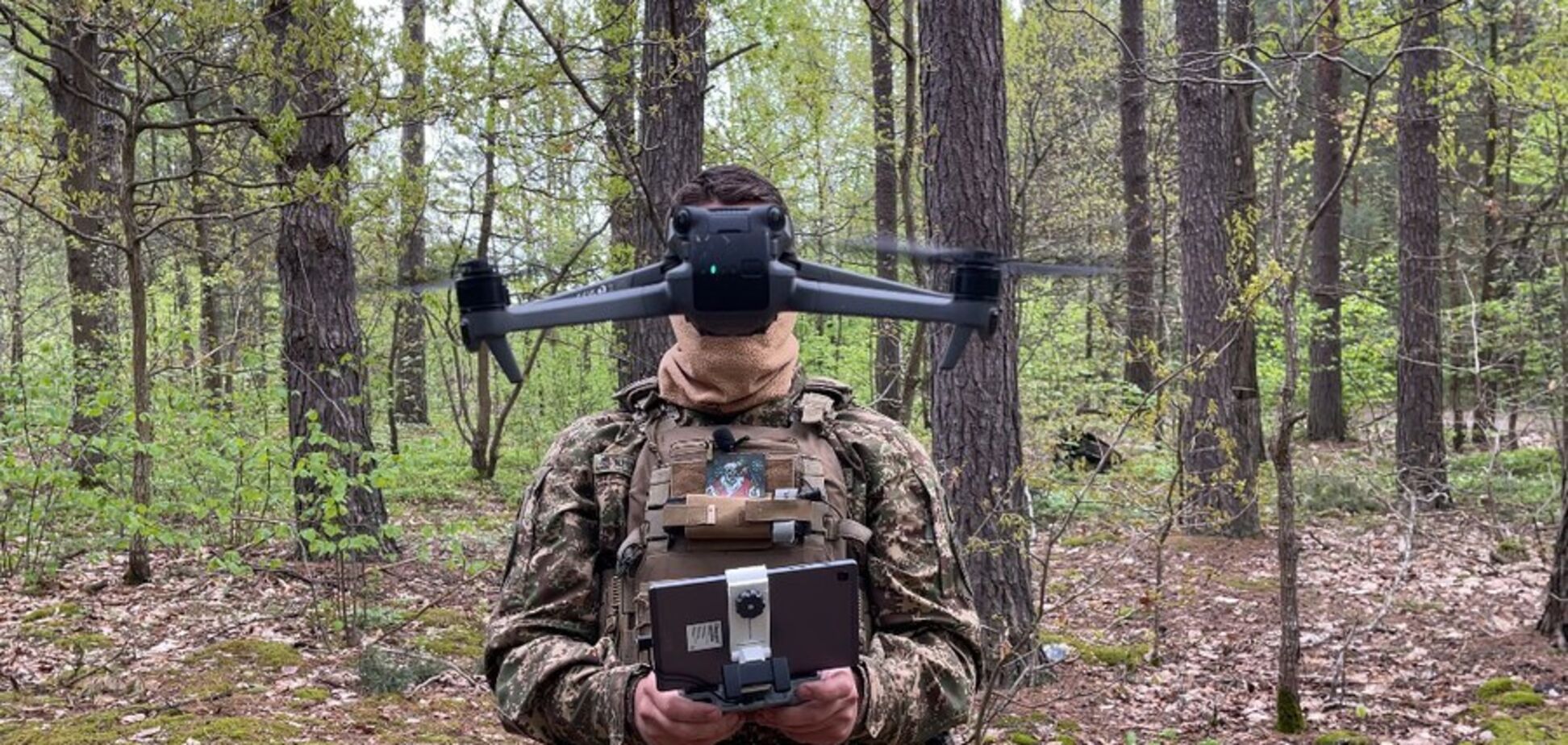 Відпрацювали швидко й точно: нацгвардійці розбили бліндаж, склад БК та штурмову групу окупантів на Харківщині. Відео