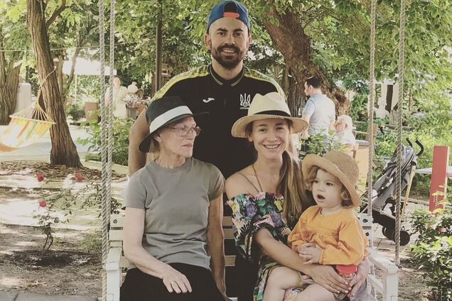 Украинские звезды показали своих мам и тех, для кого мамами стали они сами. Трогательные фото