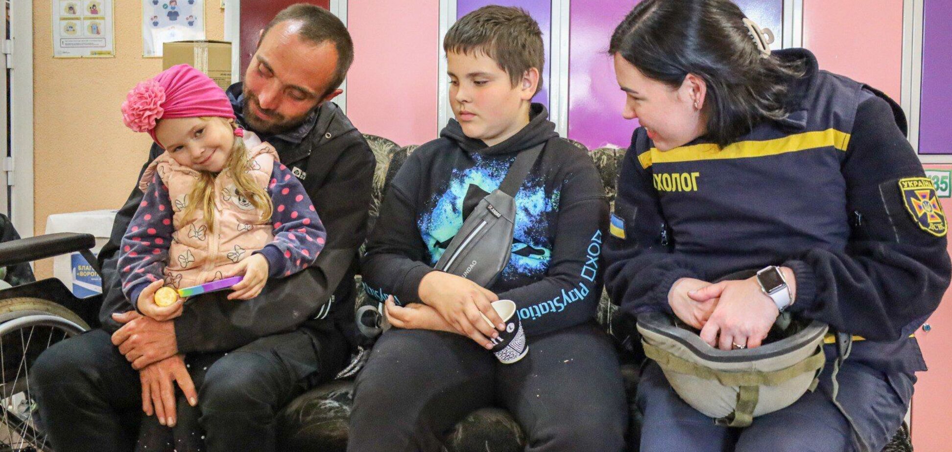 З Харківської області евакуювали понад 2500 людей. Фото та відео