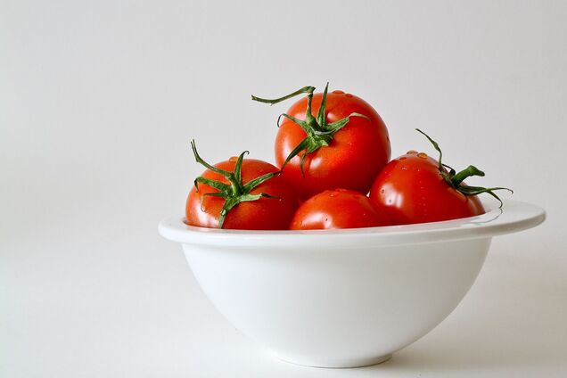 Помідорний догляд: як томати можуть покращити стан шкіри 