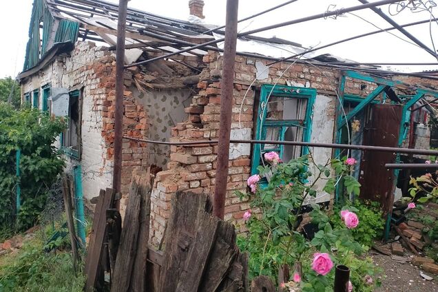 Россияне обстреляли Никополь: разрушены дома, общежитие и ЛЭП. Фото