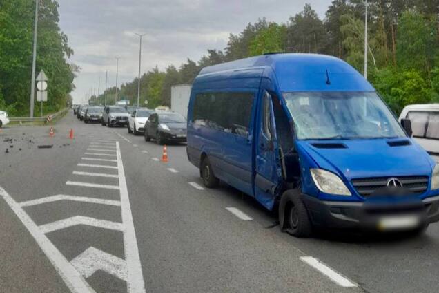 На выезде из Киева произошло смертельное ДТП: образовалась пробка на 7 км. Фото и видео
