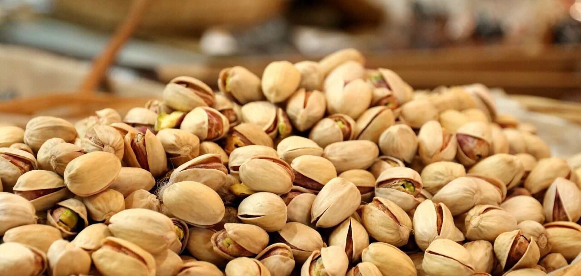 Кому нельзя есть фисташки: риски, связанные с их потреблением